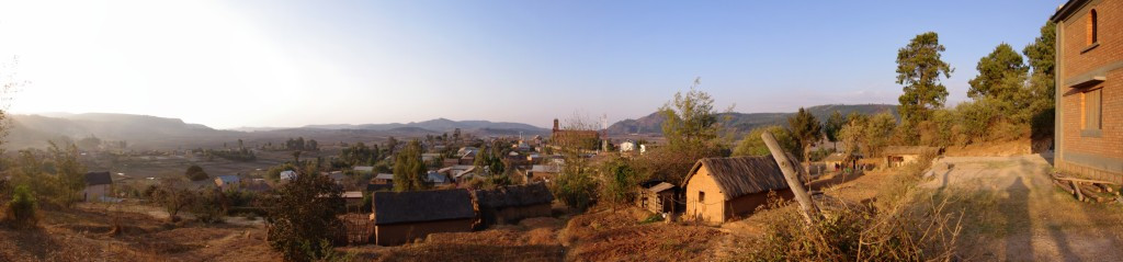 Panorama Faratsiho - kliknij aby powiększyć